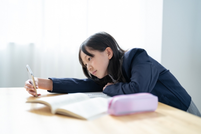 中2の成績が伸びない… やる気を引き出す問いかけ